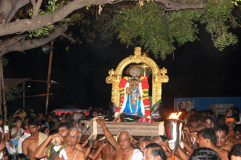 Thiruvarangam Chitra Pournami: Gajendra Moksham at Kaveri