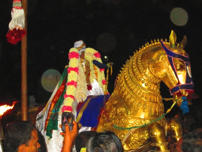 Kanchi Perumal Kovil Navarathri Utsavam Concludes With Vijayadasami Kudhirai Vahanam Purappadu