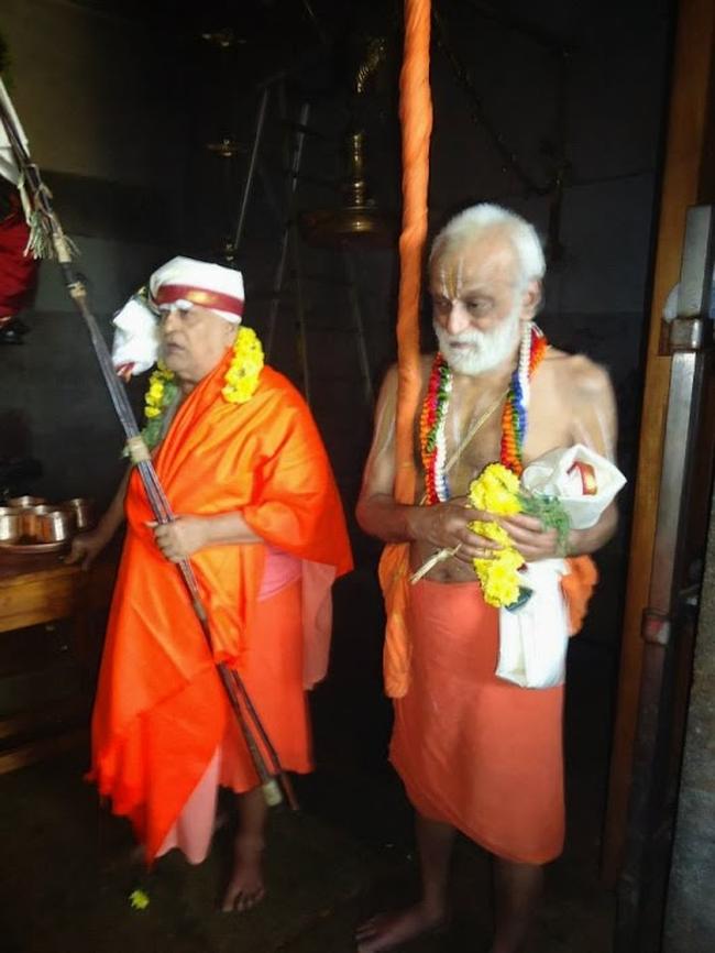 HH Srimath Srimushnam Andavan & Sri Parakala Jeeyar Mangalasasanam at Kallahalli Varahanatha Swami Temple