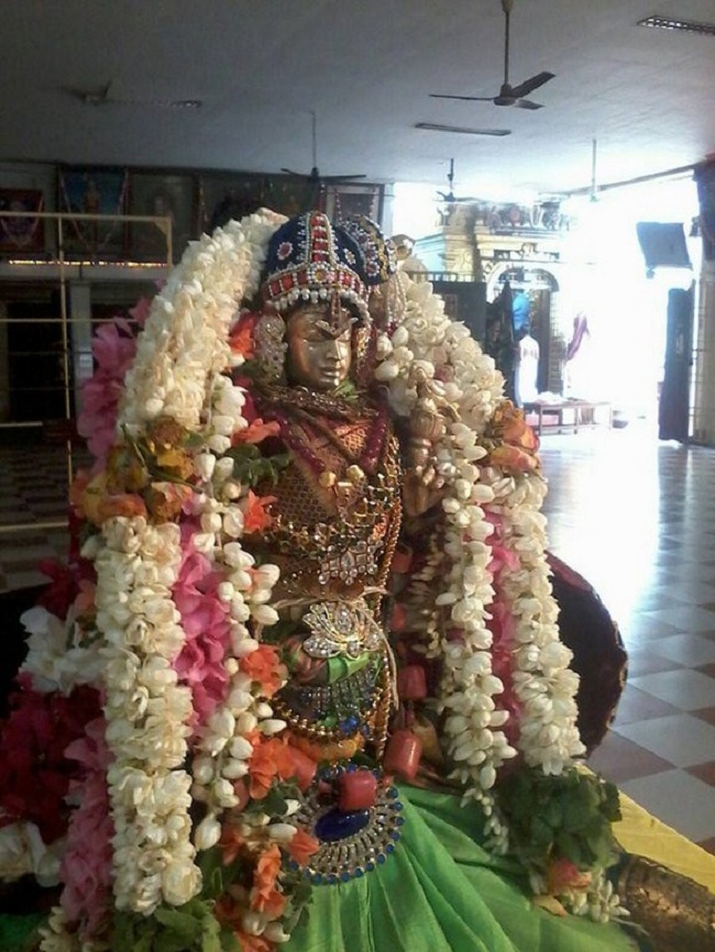 Thiruvaadipooram At Alwarpet Srirangam Srimath Andavan Ashramam Sri Srinivasa Perumal Sannidhi