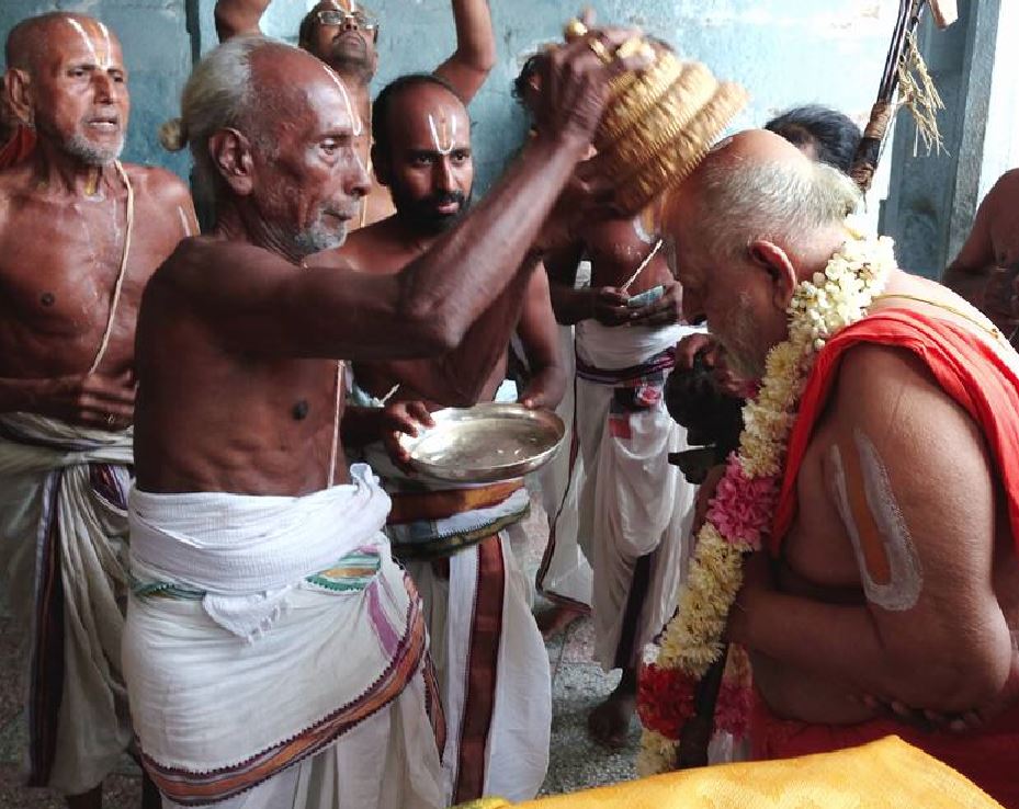 HH Srimushnam Andavan Mangalasasanam At Thiruthanka Vilakoli Perumal Temple