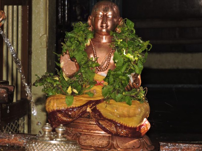 Swami Desikan Margazhi Sravana Thirumanjanam At Srirangam Andavan Ashramam Vedanta Desikan Sannadhi