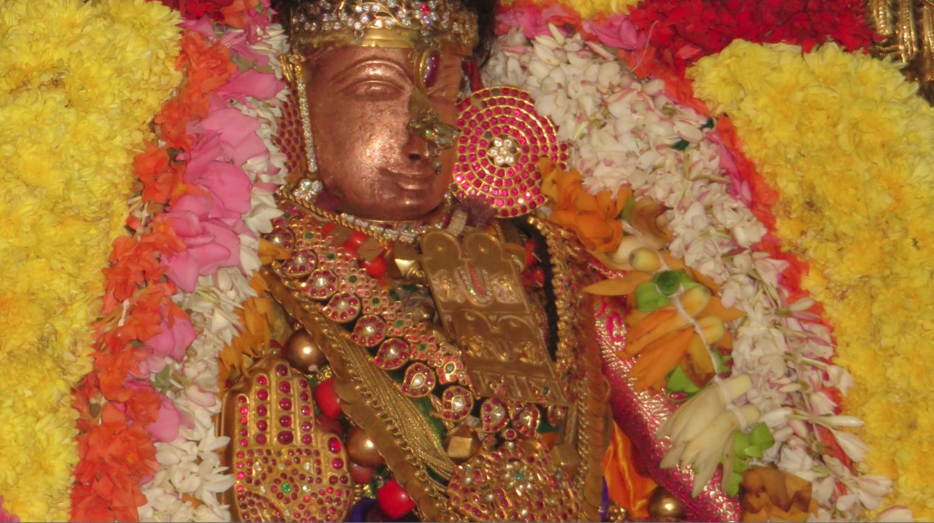 Kanchi Sri Devarajaswami Temple Perundhevi Thayar Durmukhi Aippasi Sukravara Purappadu
