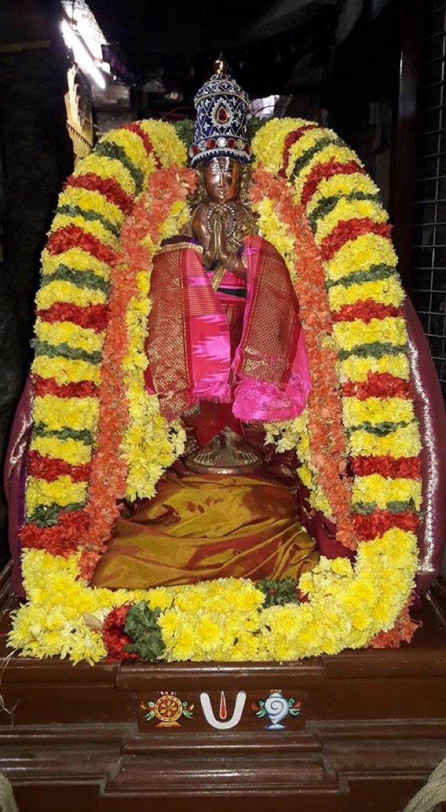 Thiruvallur Sri Veeraraghava Perumal Temple – Poigaiazhwar, Boodathazhwar and Peiyazhwar Satrumarai