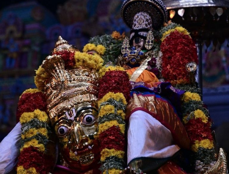 Srirangam Ranganathaswami Temple Boopathi Thirunal Day 4 – Garuda Sevai