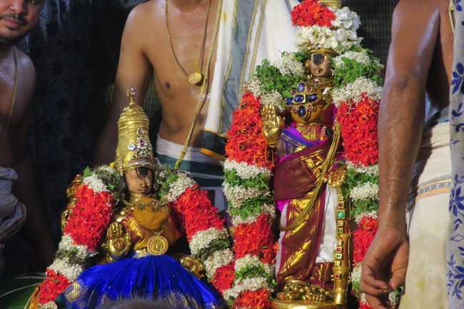 Srirangam Sri Ranganayagi Thayar-Namperumal Serthi Sevai